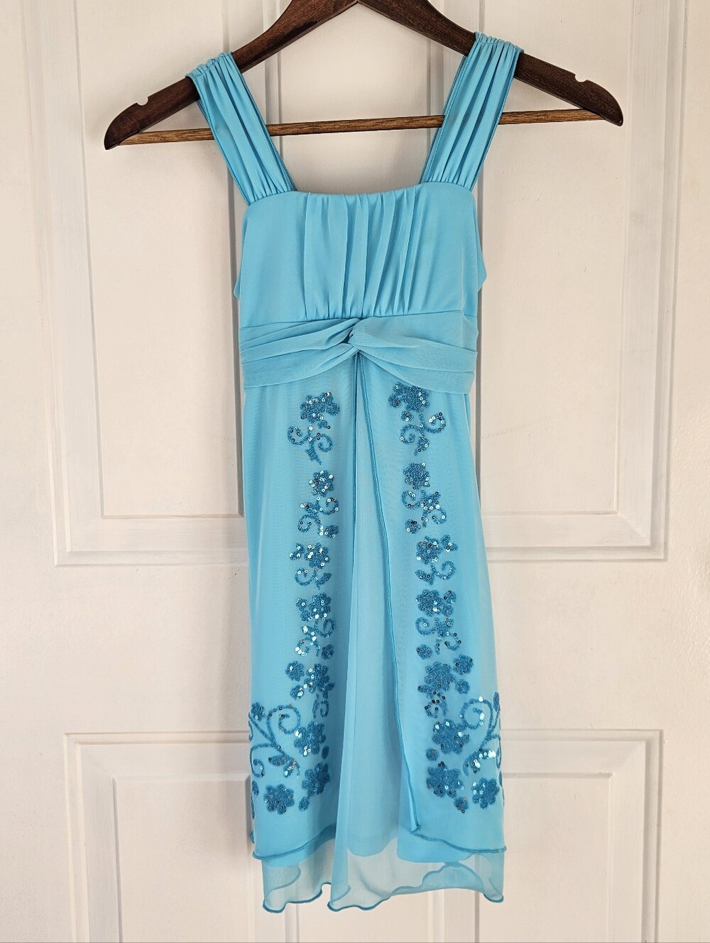 Girls Light Blue Chiffon Dress With  Sparkly Sequin And Bead Trim Size 8